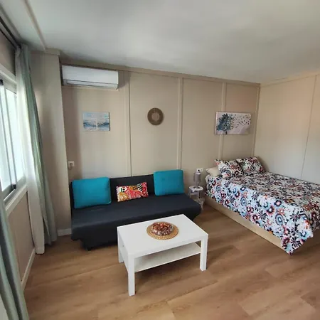 Centrico Estudio En * Torremolinos